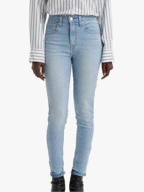 Levi’s 721 High-Rise Skinny Jeans - size 25